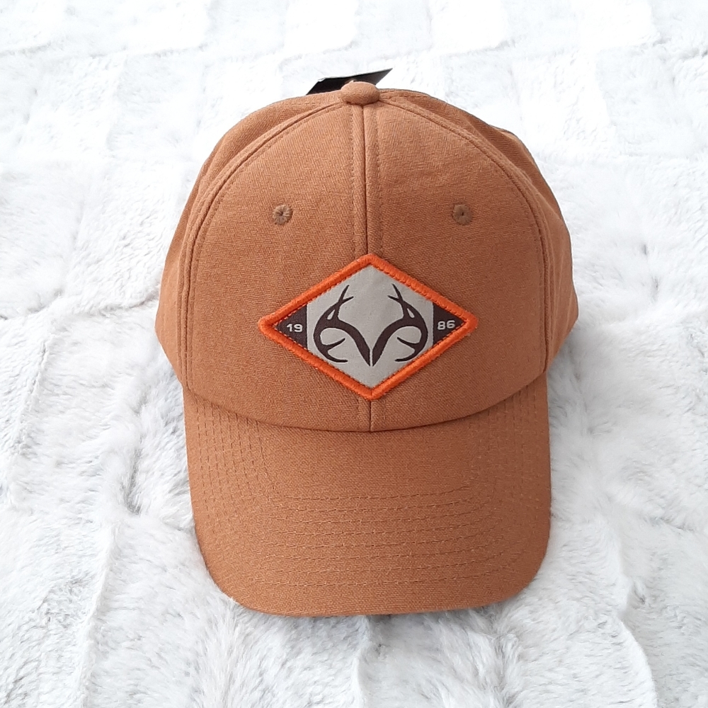 NWT RealTree baseball brown ball cap.